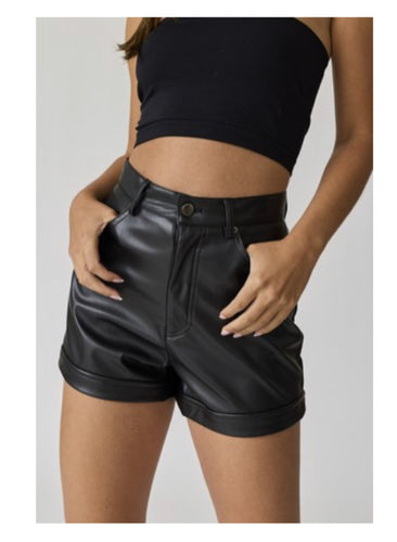 LEATHER SHORTS WITH A SHINE 0207M