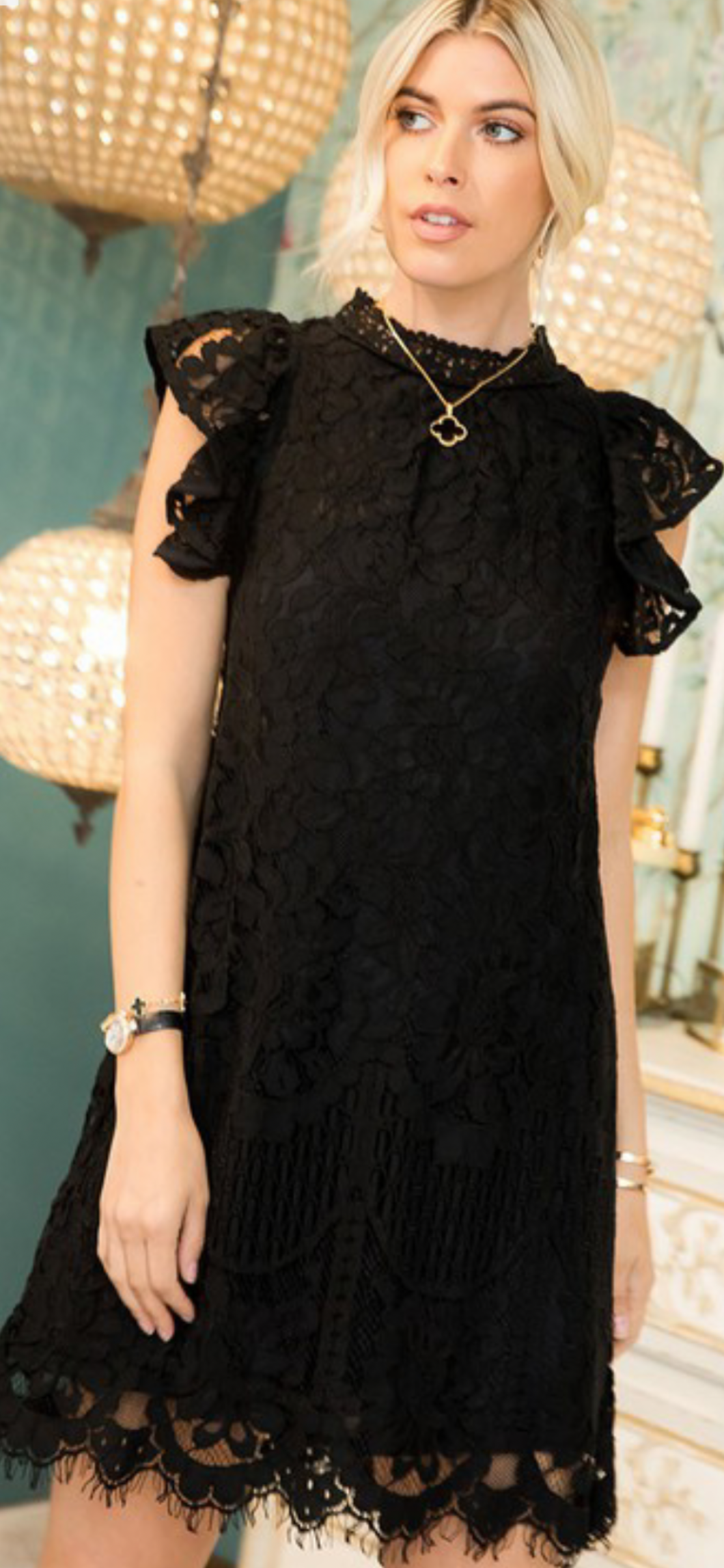 CURVY BLACK LACED DRESS WITH RUFFLE CAP SLEEVES
