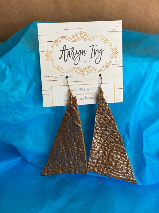 SHIMMERING LEATHER EARRINGS